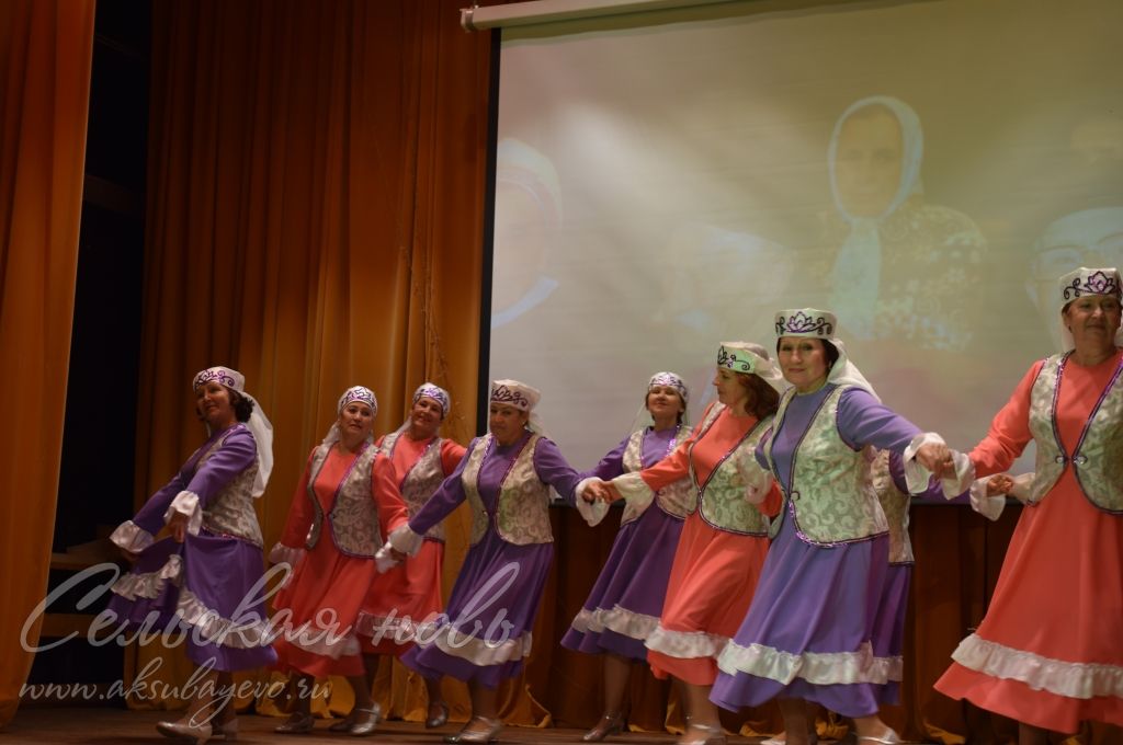 В Аксубаевском районе «золотому» возрасту дарили песни и танцы
