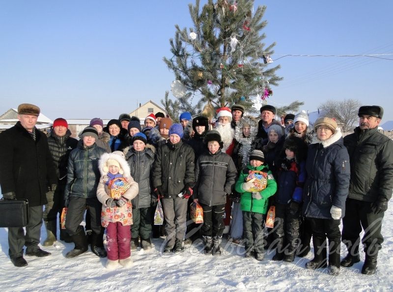В Аксубаевском районе и в дальних поселках новый год встречали сказочными представлениями