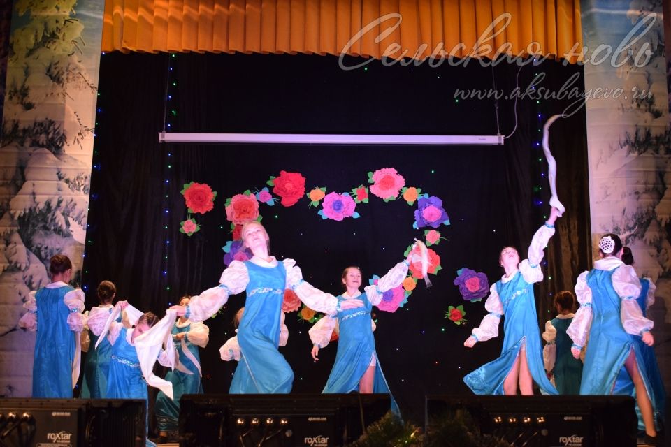 Аксубаевских матерей поздравила детская школа искусств