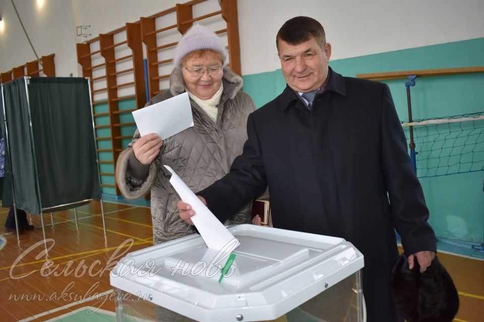 Глава Аксубаевского района проголосовал «за» референдум