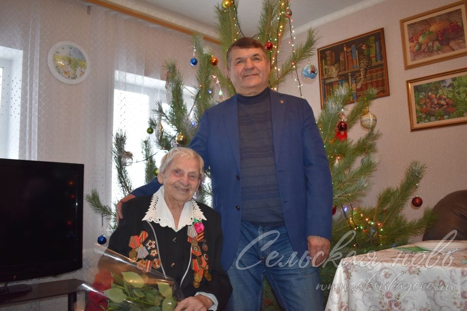 Глава Аксубаевского района Камиль Гилманов поздравил участников ВОВ с Новым годом