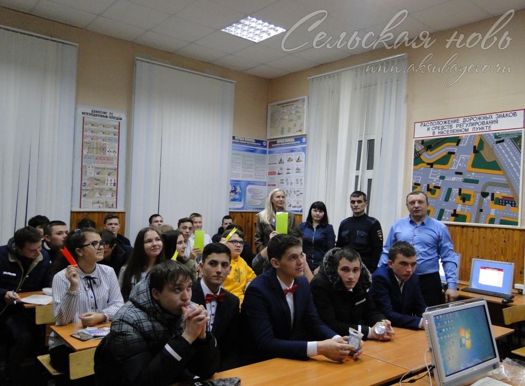 Аксубаевские старшеклассники не желают носить фликеры