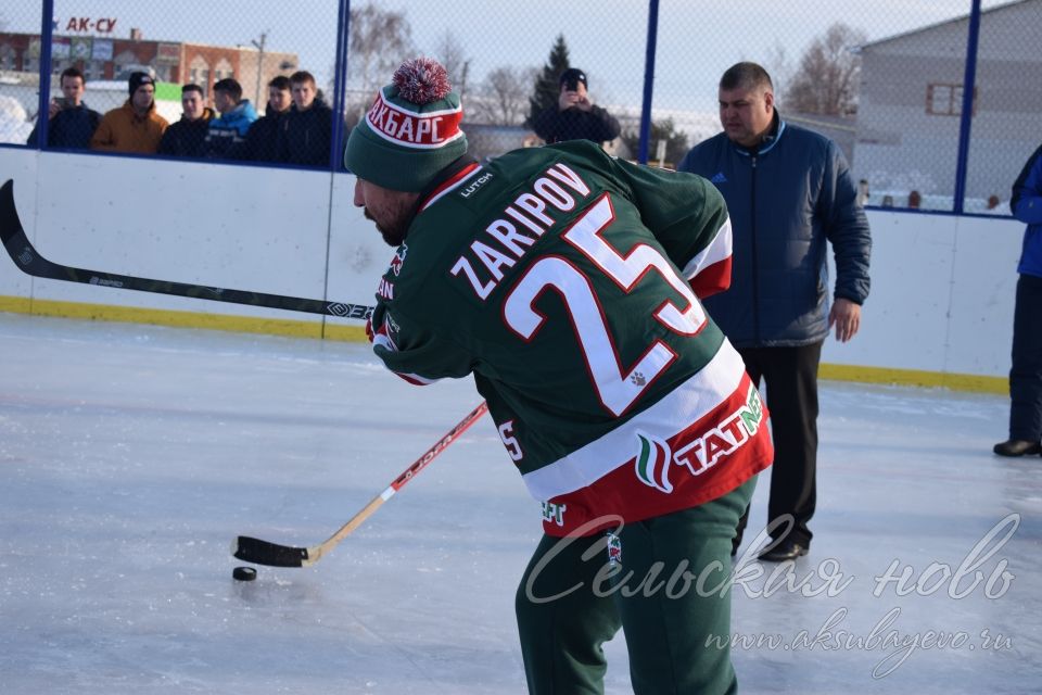 Данис Зарипов Аксубай хоккей командасына мастер-класс бирде