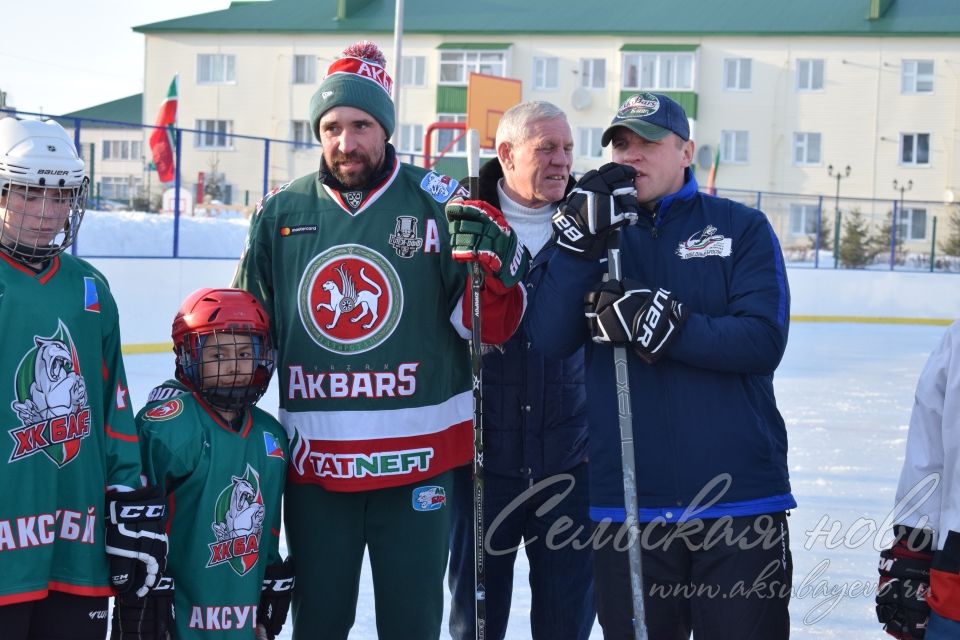 Данис Зарипов Аксубай хоккей командасына мастер-класс бирде