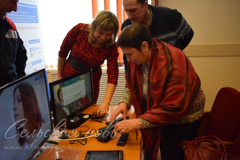 Аксубаевские волонтеры помогут пожилым гражданам перейти на цифровое телевидение