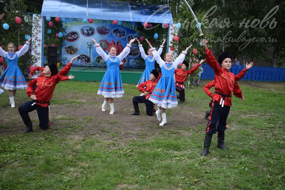 Шумно и весело проходит Троица в Аксубаевском районе