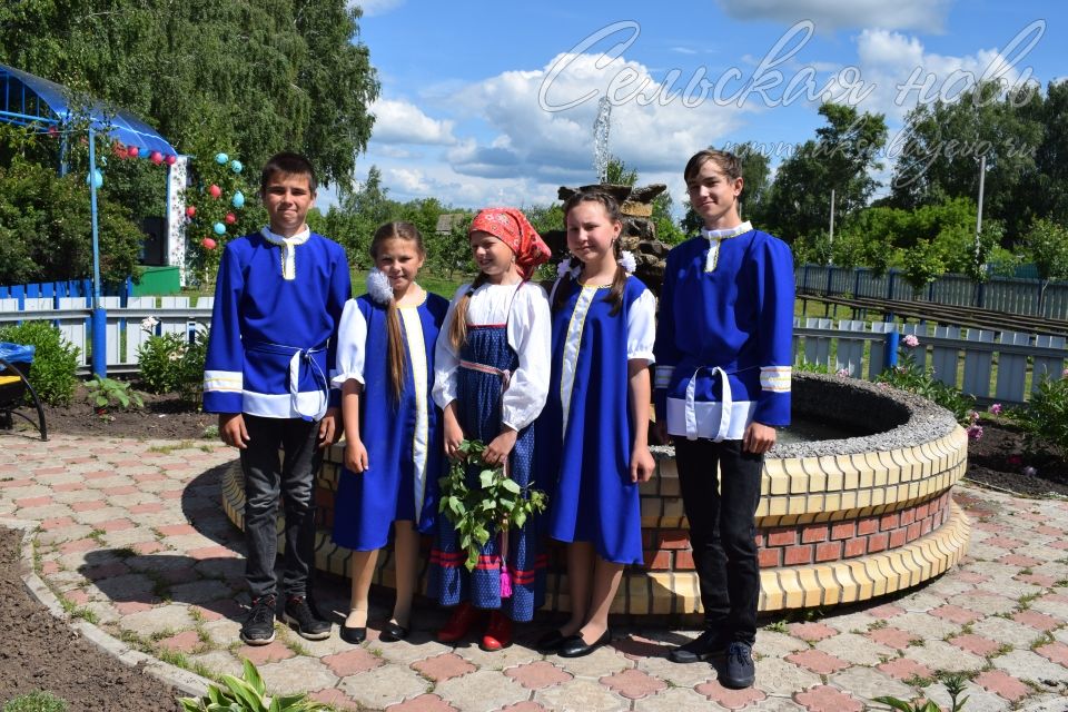 Шумно и весело проходит Троица в Аксубаевском районе