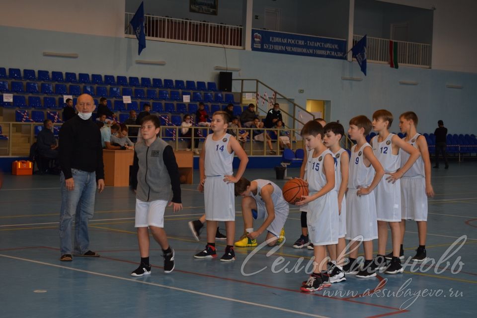 В Аксубаеве стартовали республиканские соревнования по баскетболу
