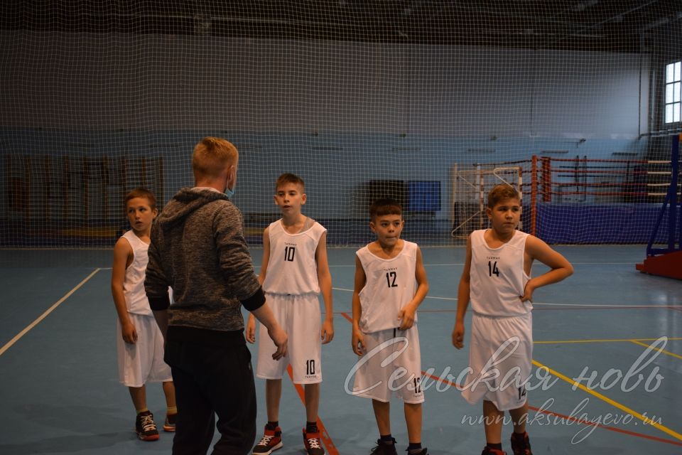 В Аксубаеве завершились республиканские соревнования по баскетболу