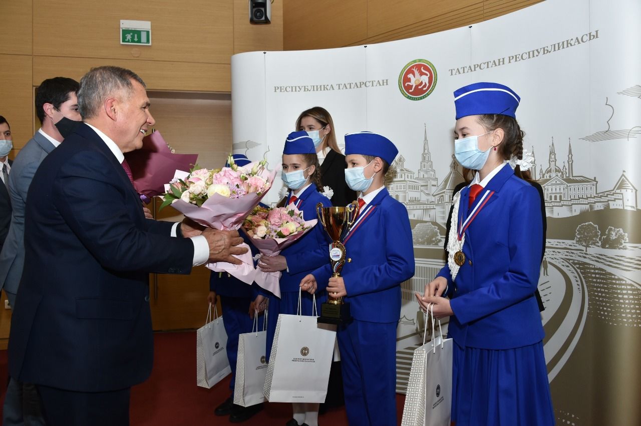 Президент РТ поздравил победителей Всероссийского конкурса «Безопасное колесо» 