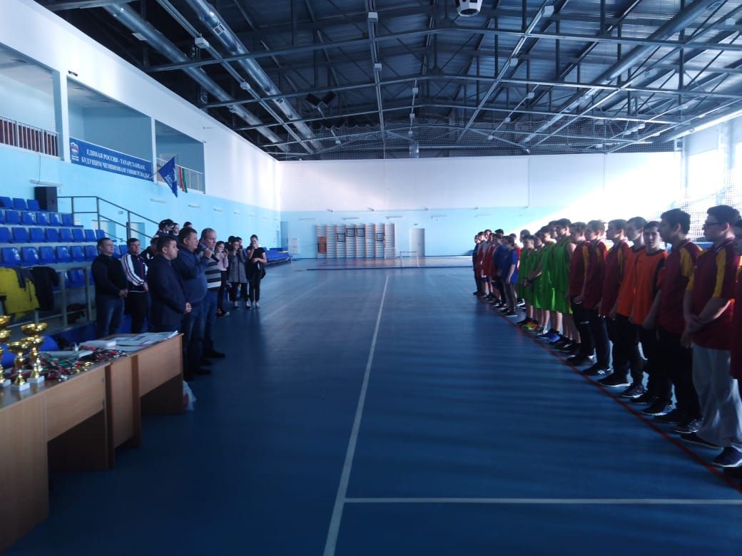 Аксубаевские волейболисты разыграли призы Федерации волейбола