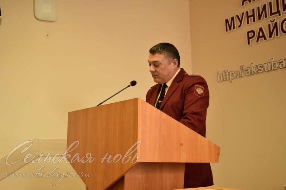 Глава Аксубаевского района поручил увеличить зарплату до среднерайонной