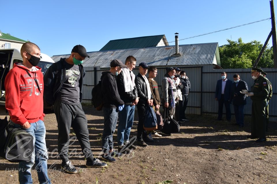 Аксубаевские юноши пополнят Российскую армию