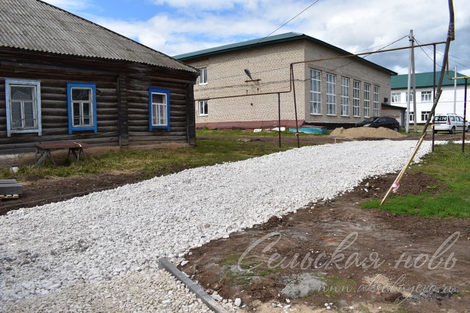 Проект «Наш двор» шагает по Аксубаеву