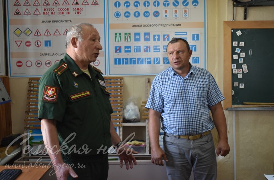 К осеннему призыву Аксубаевский ДОСААФ подготовил 12 военных водителей
