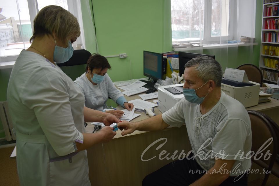 Район газетасы хезмәткәрләре массакүләм вакцинациягә кушылдылар һәм «Спутник V» вакцинасын ясаттылар