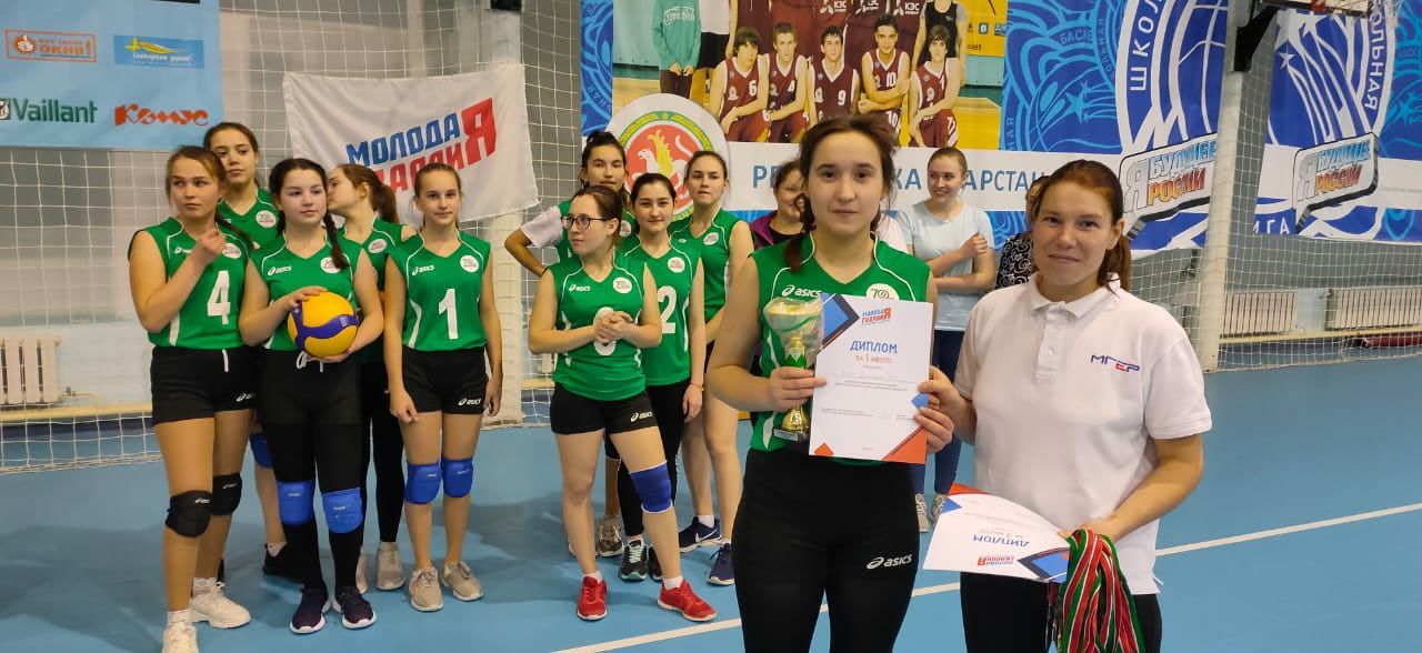 В Аксубаеве состоялся турнир по волейболу на Кубок Молодой Гвардии