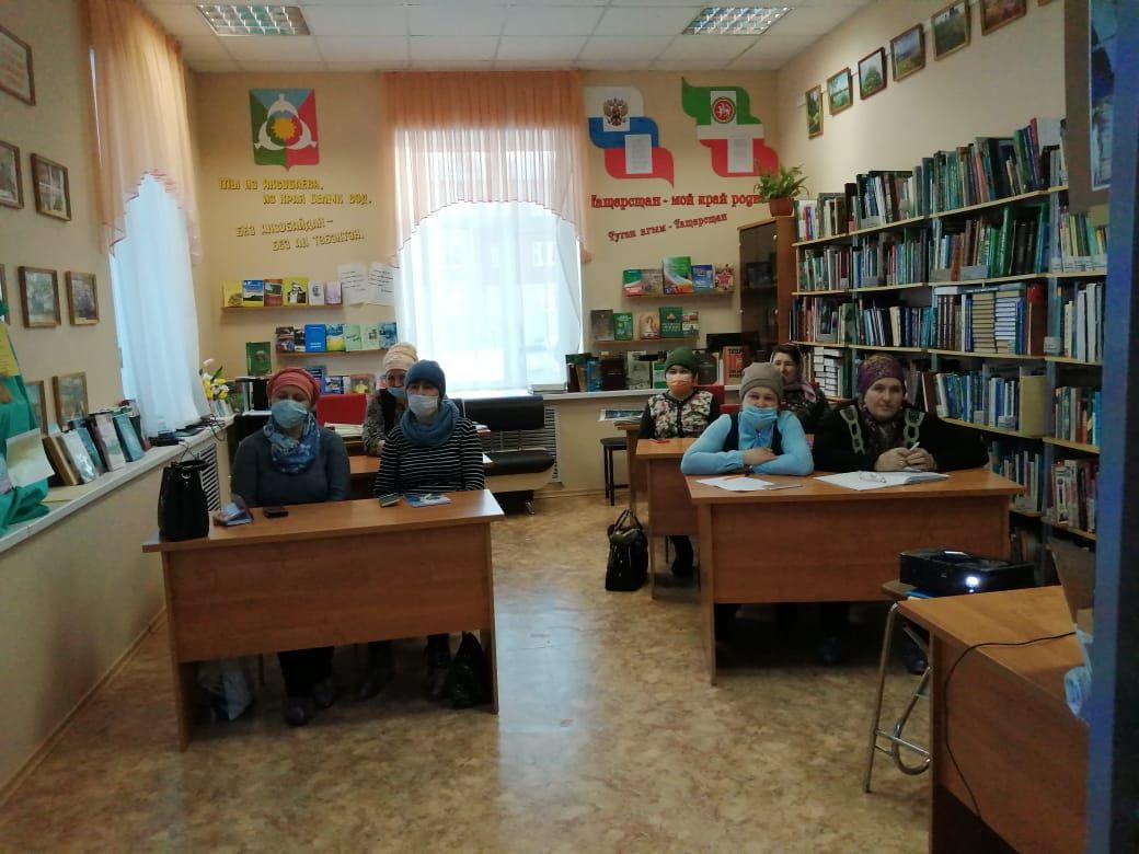 В Аксубаевской библиотеке открывают страницы истории