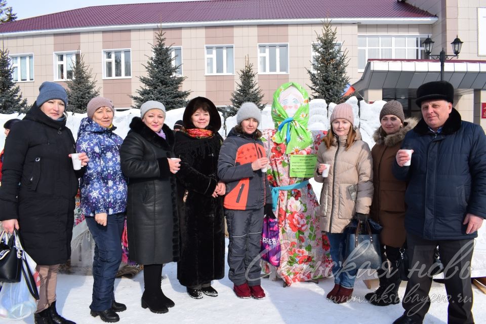 ​​​​​​​В Аксубаеве проводили зиму масленичными гуляниями
