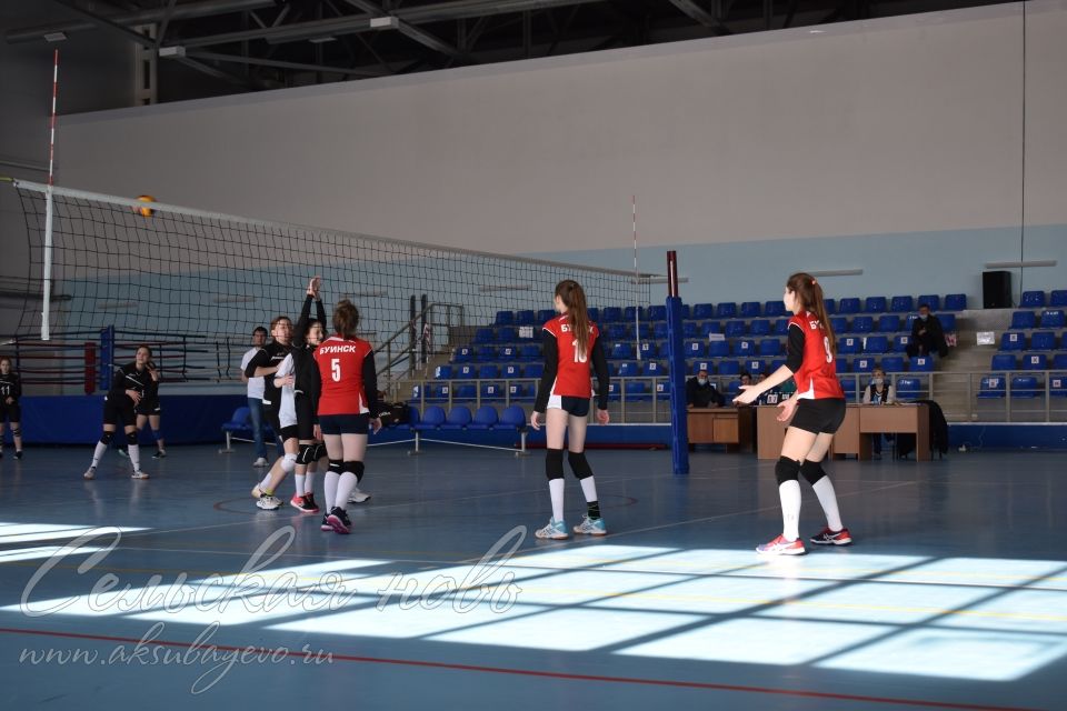 Победителями Первенства РТ по волейболу стали девушки из Буинского района