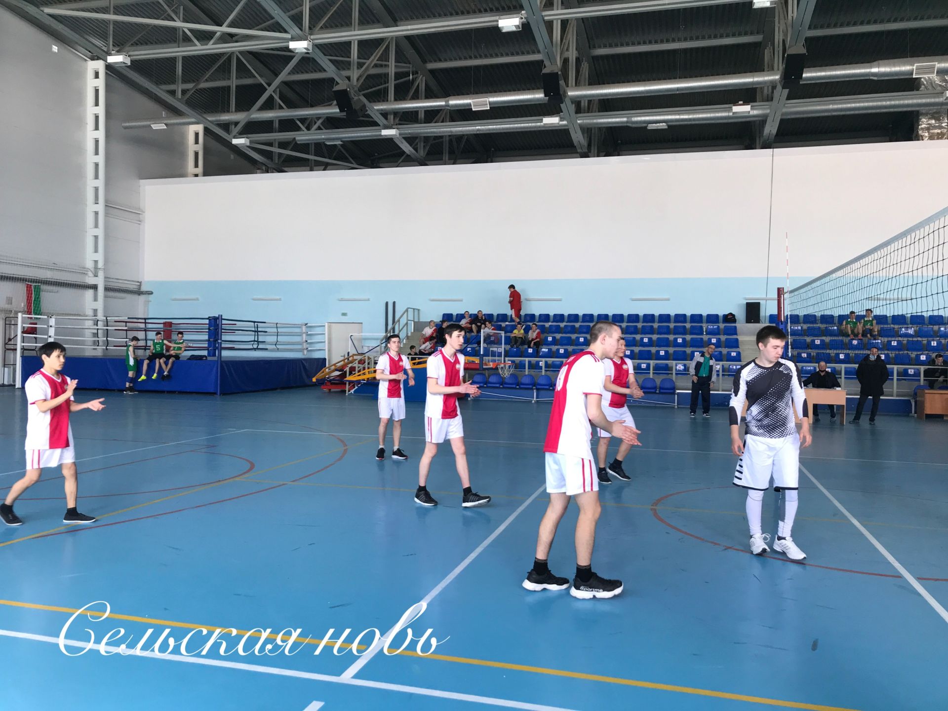 Савгачевская и емелькинская команды стали сильнейшими на соревнованиях по волейболу