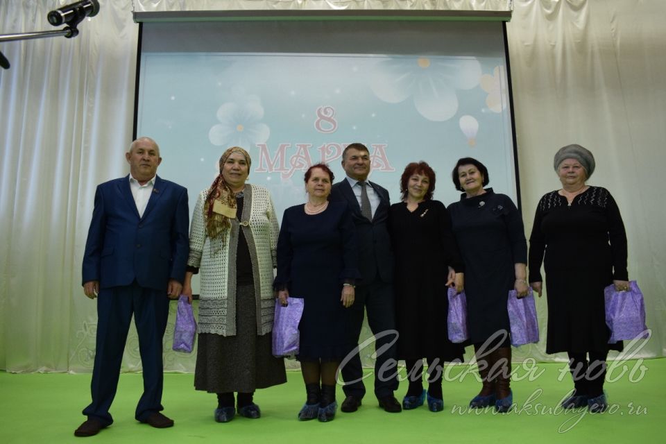 В Аксубаевском техникуме чествовали женщин