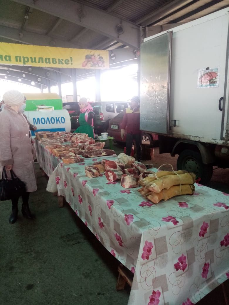 Аксубаевцы порадовали казанцев сельхозпродуктами