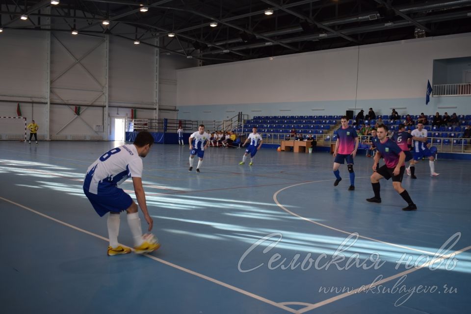 В Аксубаеве проходит Первенство республики по мини-футболу среди мужских команд
