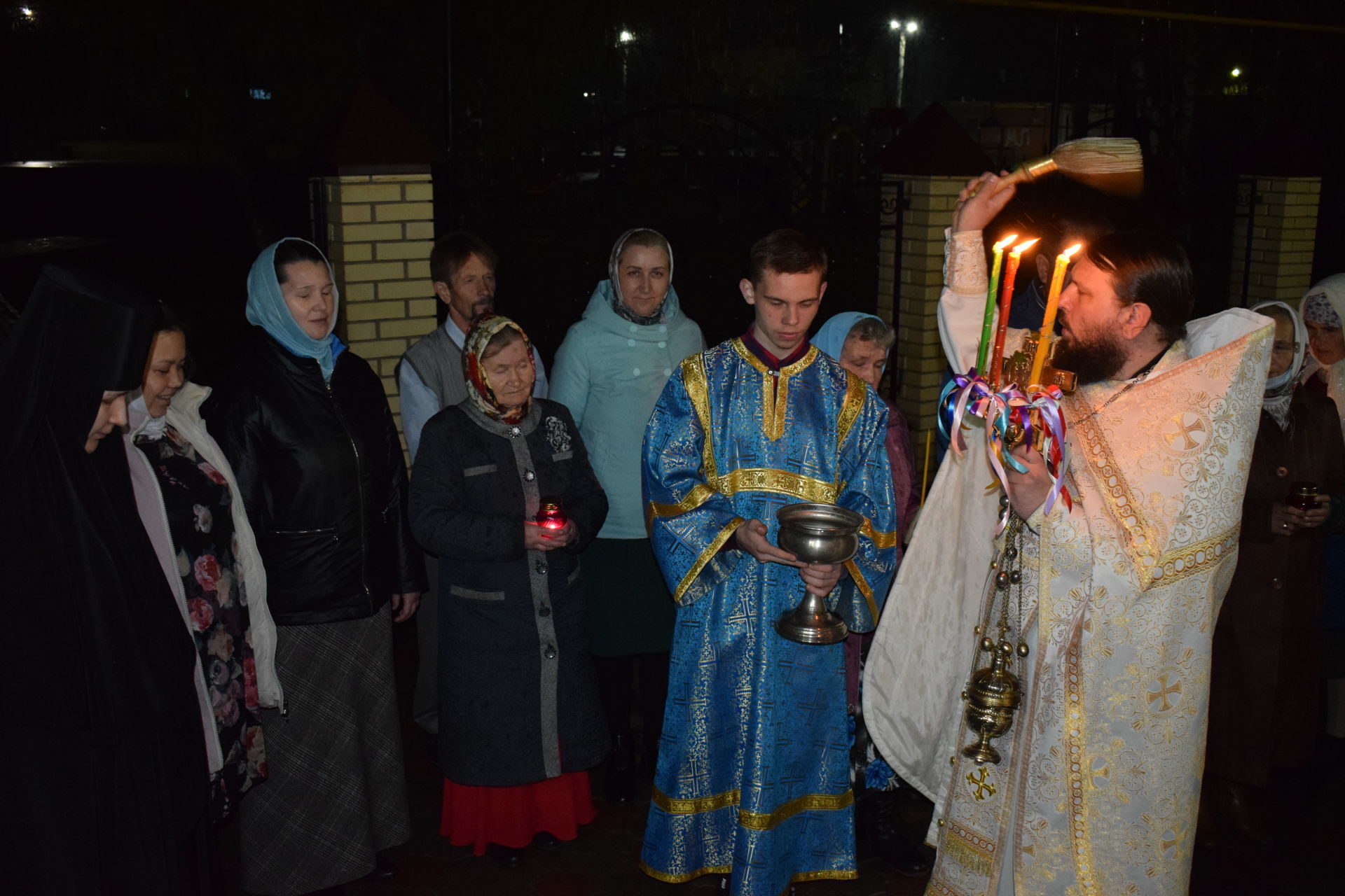 Православные верующие Аксубаевского района встретили праздник Христова Воскресения в храме преподобного Феодосия Тотемского