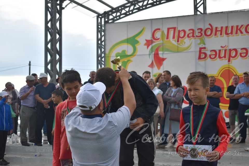 Аксубаевский Сабантуй собрал самых сильнейших борцов