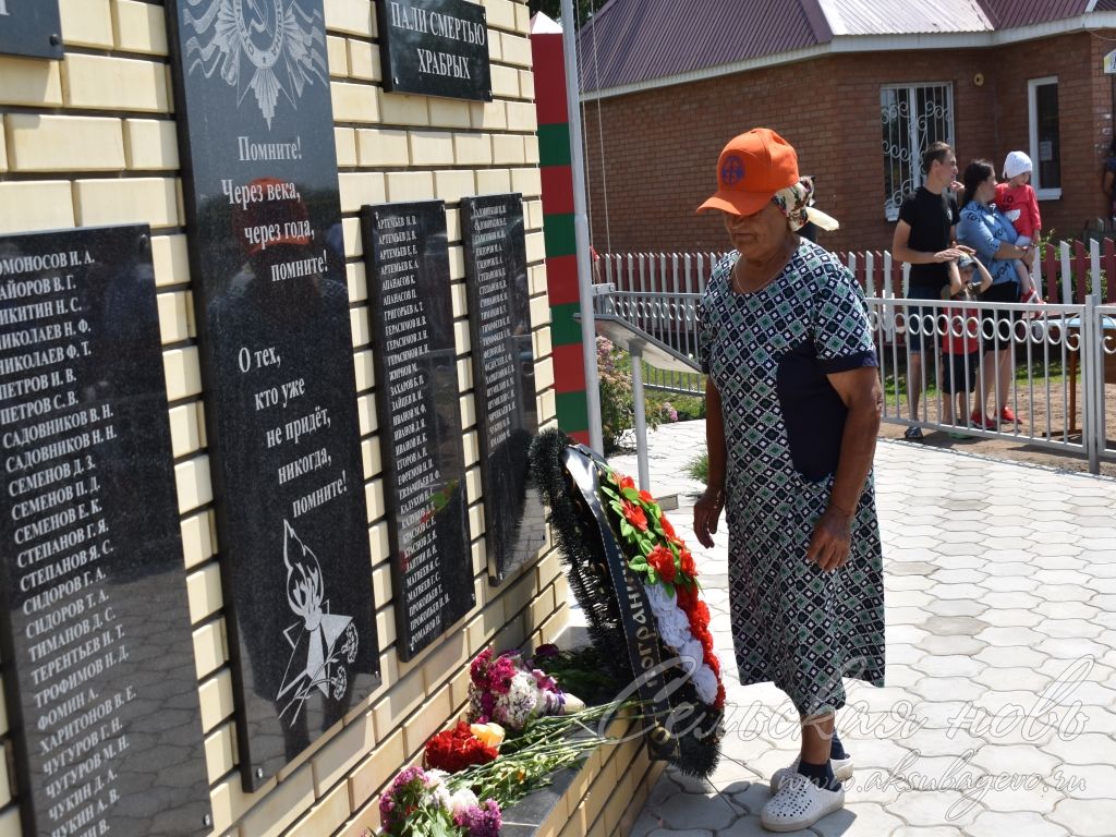 Память о героях Великой Отечественной войны в деревне жива