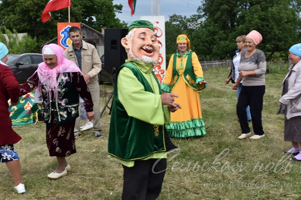 Более сотни людей собрал вековой юбилей поселка Нургалеевка