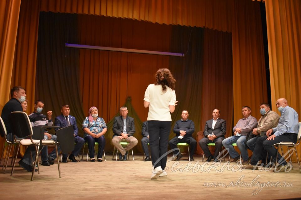 В Аксубаевском районе учили искусству выступления на родном татарском языке