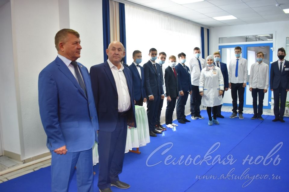 В день выборов в Государственную Думу РФ в Аксубаевском техникуме вручали студенческие билеты