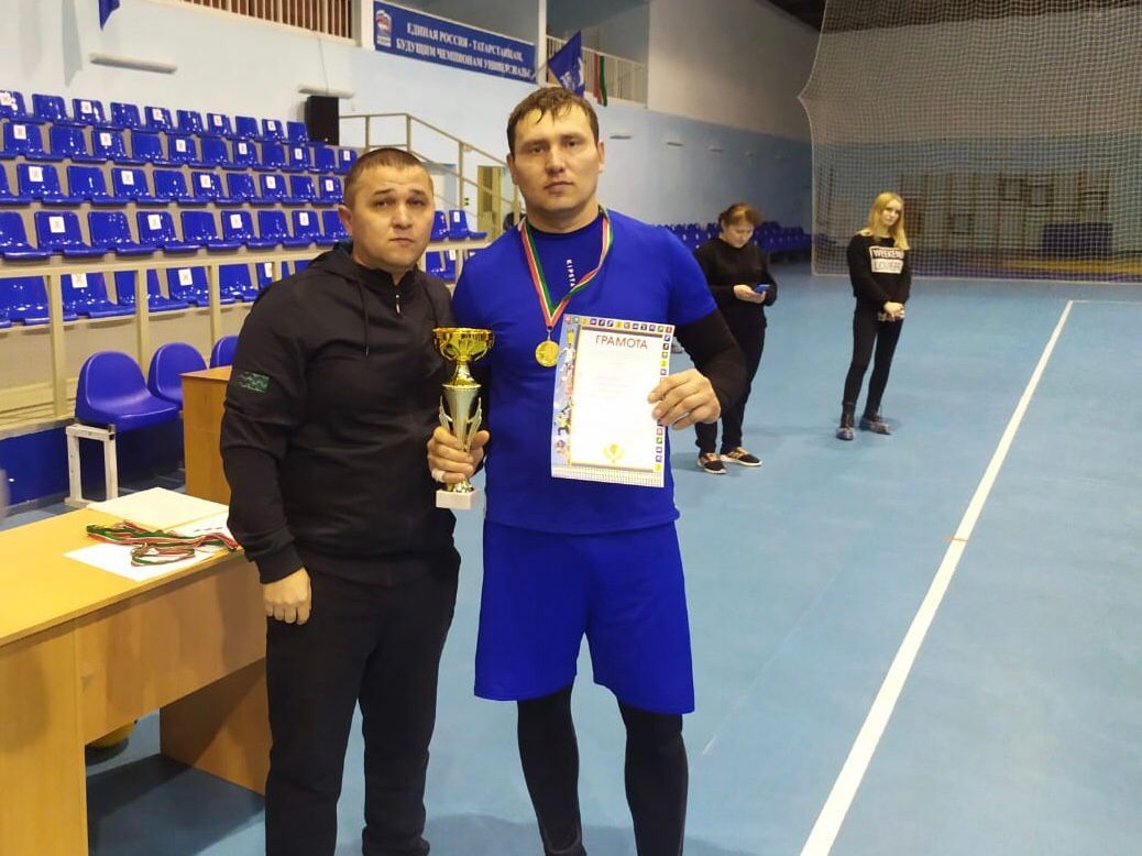 В Аксубаеве прошли соревнования по волейболу на призы Деда Мороза