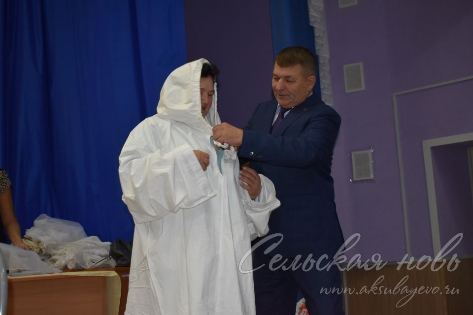 Аксубаевский волонтерский пункт посетили официальные представители