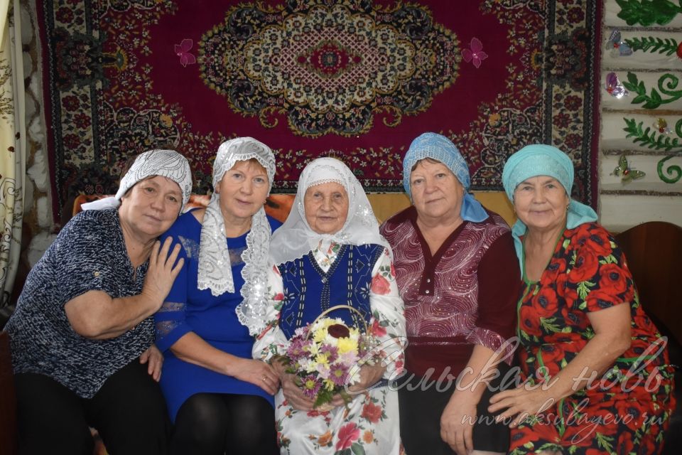 Аксубаевский ветеран приняла поздравления с юбилеем