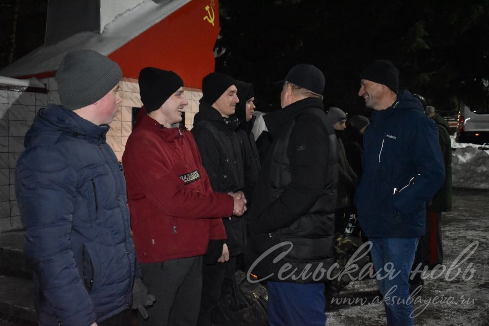 Аксубаевские призывники отправились постигать военную науку