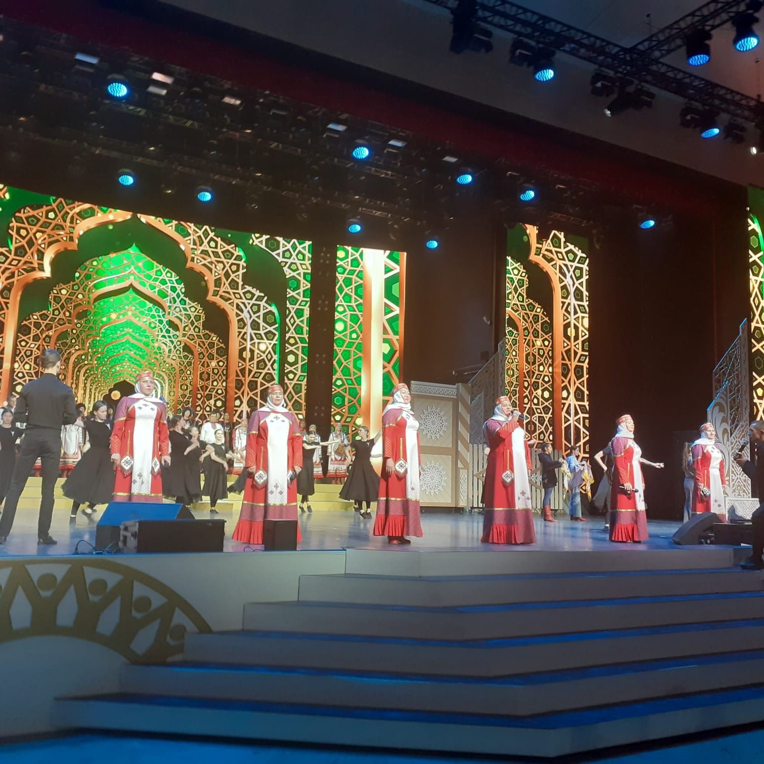 Аксубаевские артисты сорвали овации на республиканской сцене