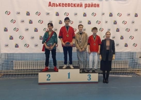 Борцы из Аксубаевского района стали призерами республиканского турнира по борьбе на поясах