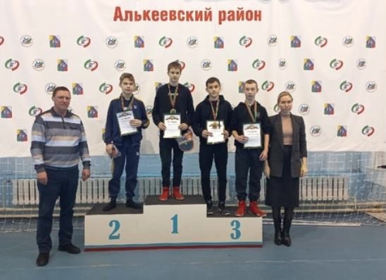Борцы из Аксубаевского района стали призерами республиканского турнира по борьбе на поясах