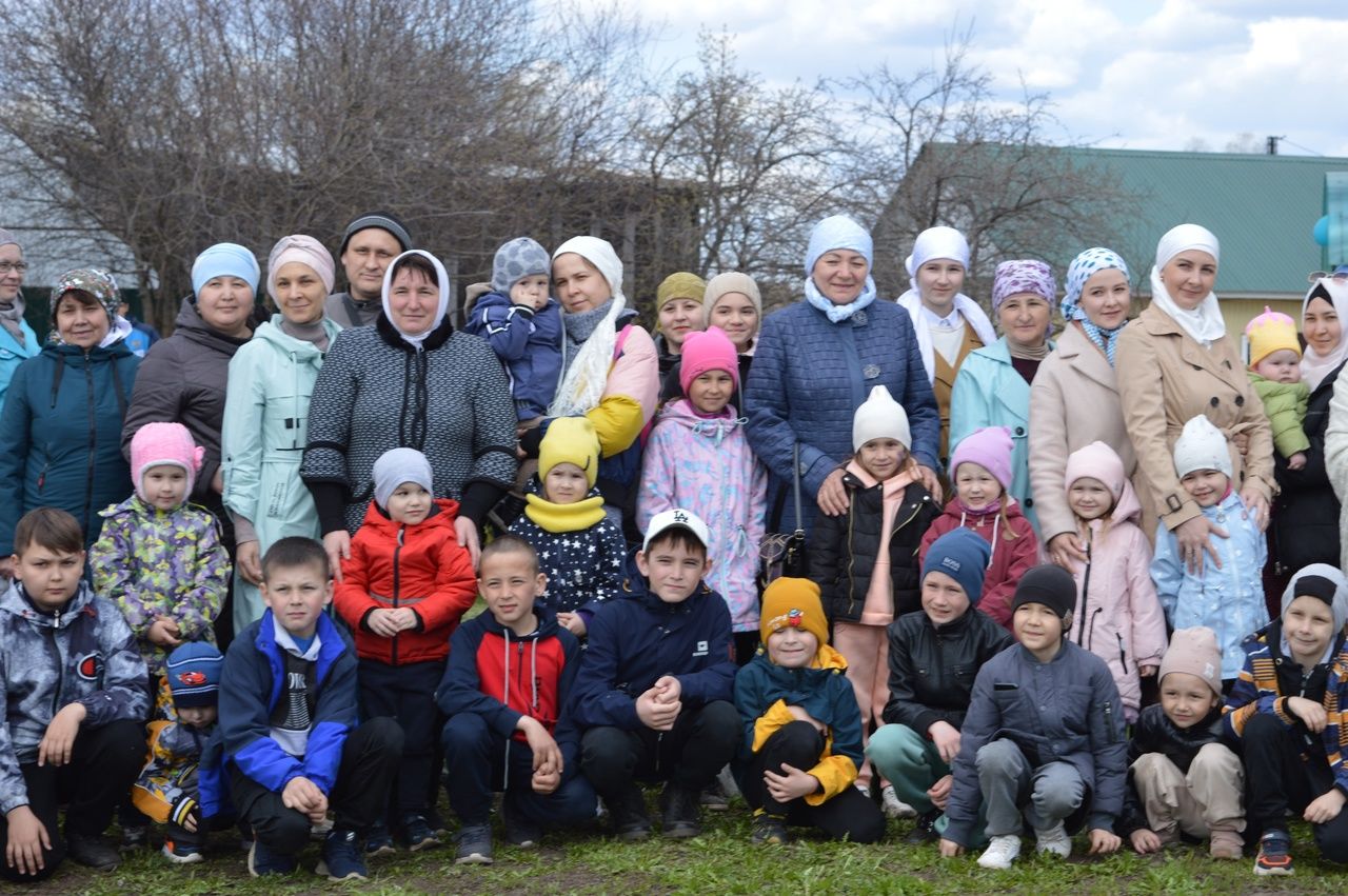 В Аксубаевской мечети организовали детский праздник в честь Ураза байрам