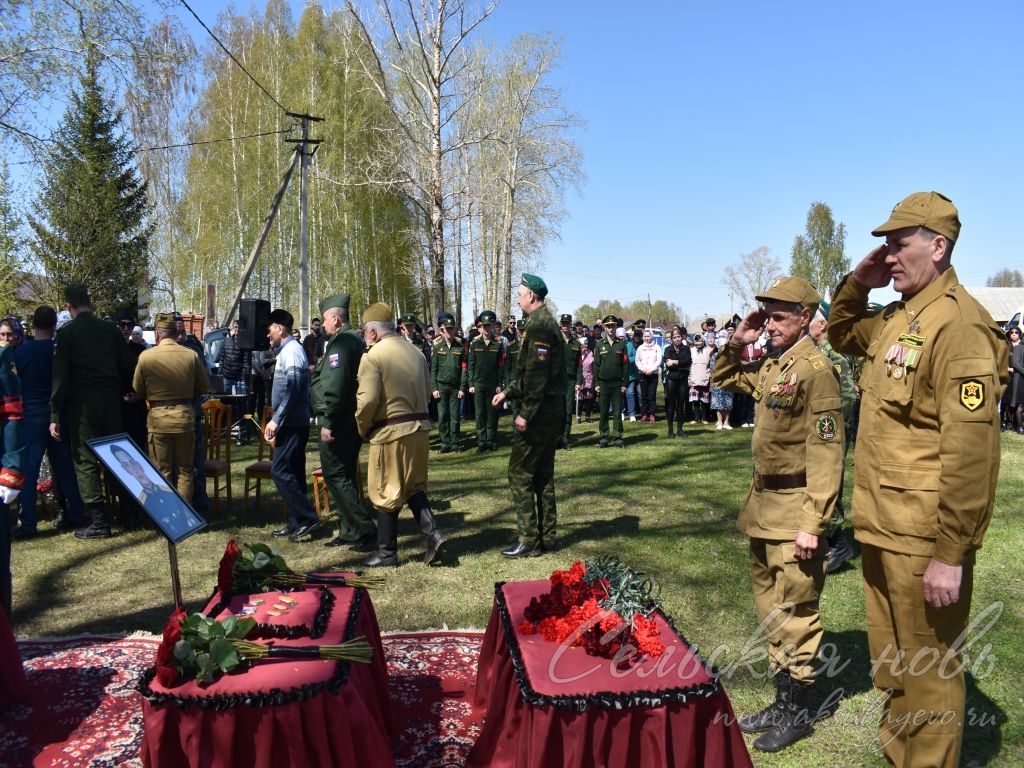 В Аксубаевском районе похоронили героически погибшего на Украине военнослужащего Ильшата Хамидрахимова
