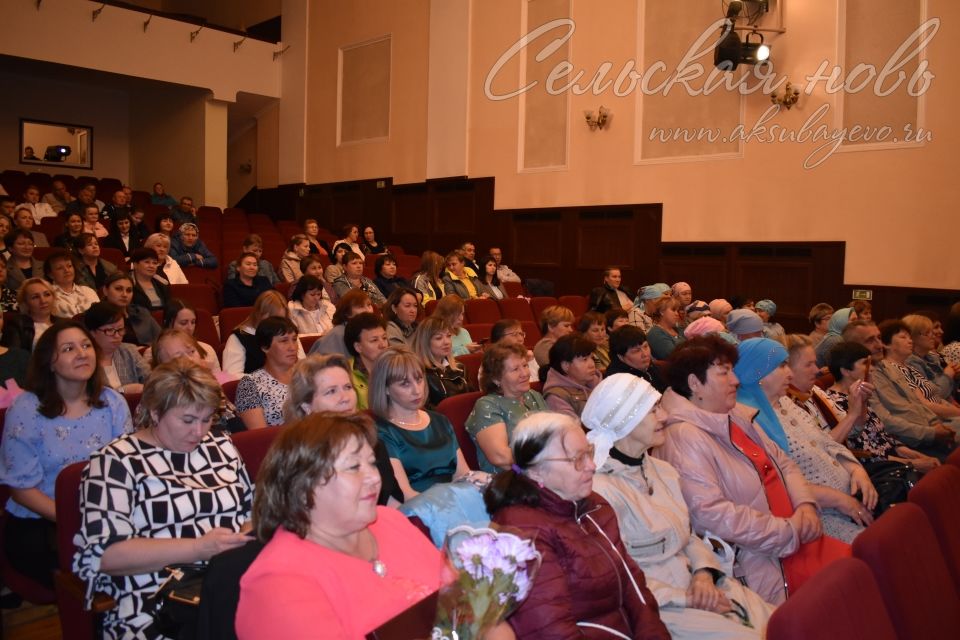 В Аксубаево отметили праздник в честь людей, которые творят добро, дарят свое тепло и любовь другим