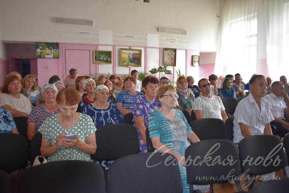 Узган көннәрдәге вакыйгаларны, фактларны һәм кешеләр турындагы истәлекләрне саклап калырга китап булыша