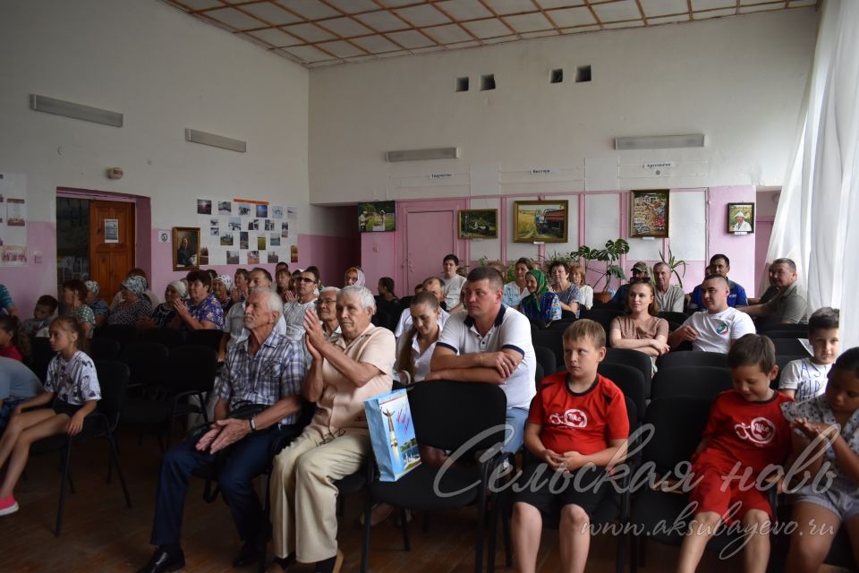 Узган көннәрдәге вакыйгаларны, фактларны һәм кешеләр турындагы истәлекләрне саклап калырга китап булыша