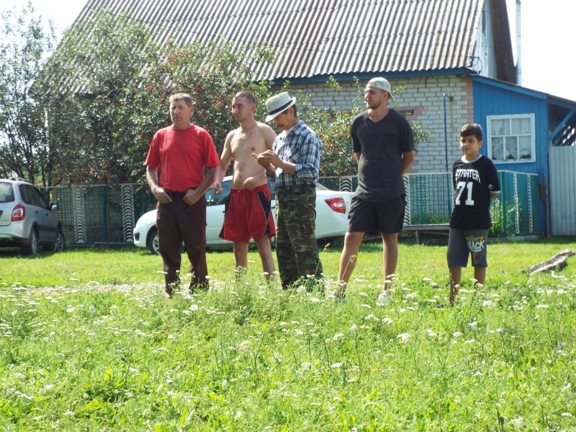 Жителей отдаленного селения Аксубаевского района порадовали песнями