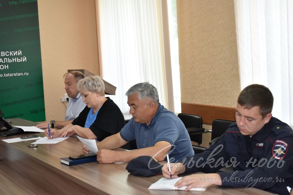 В Аксубаеве прошло заседание комиссии по координации работы по противодействию коррупции