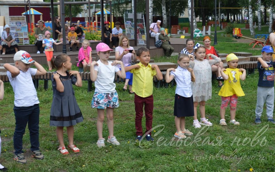 В Аксубаеве стартовала республиканская акция «Помоги ребенку собраться в школу»