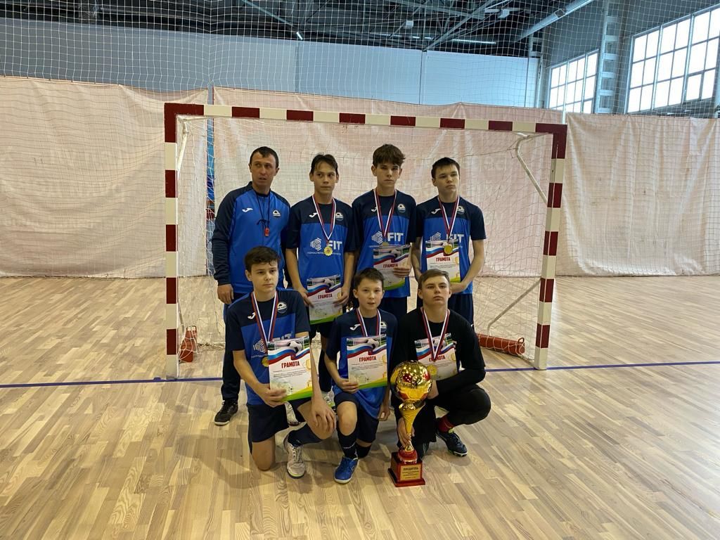 Аксубаевские футболисты завоевали первый и второй приз